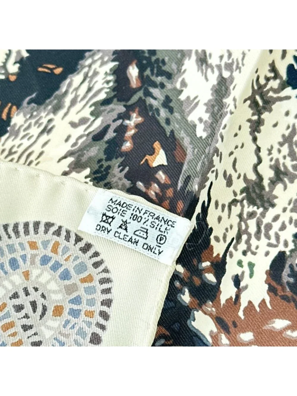 Hermes Scarf Under the Hirayama Cedar Silk 100% Brown